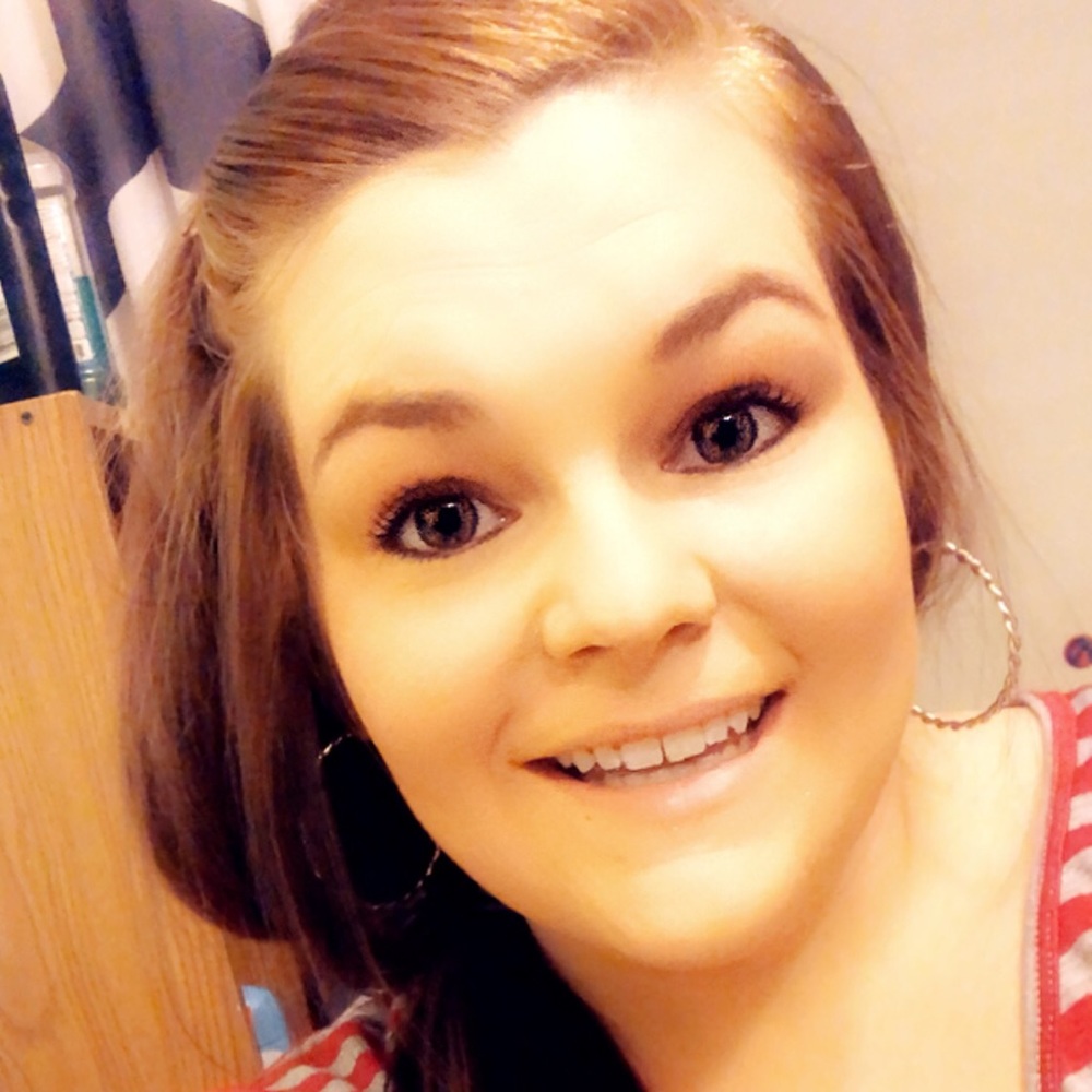 Meet your Posher, Kaitlyn